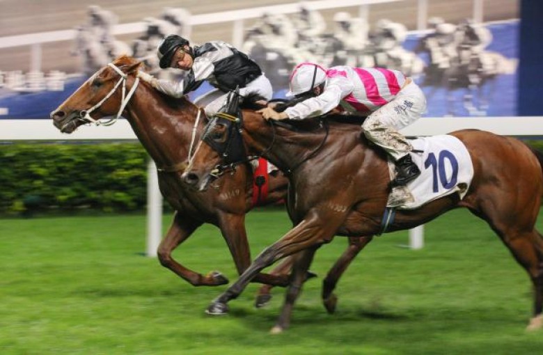 Mega Champion (Brett Prebble) outduels Forgive And Forget to win the Happy Valley Clubhouse 20th Anniversary Cup. Photo: Kenneth Chan