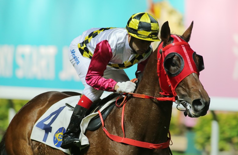 Race 2, Lucky Profit, ridden by Joao Moreira, won the class 5 over 1200m at Happy Valley. 16DEC15