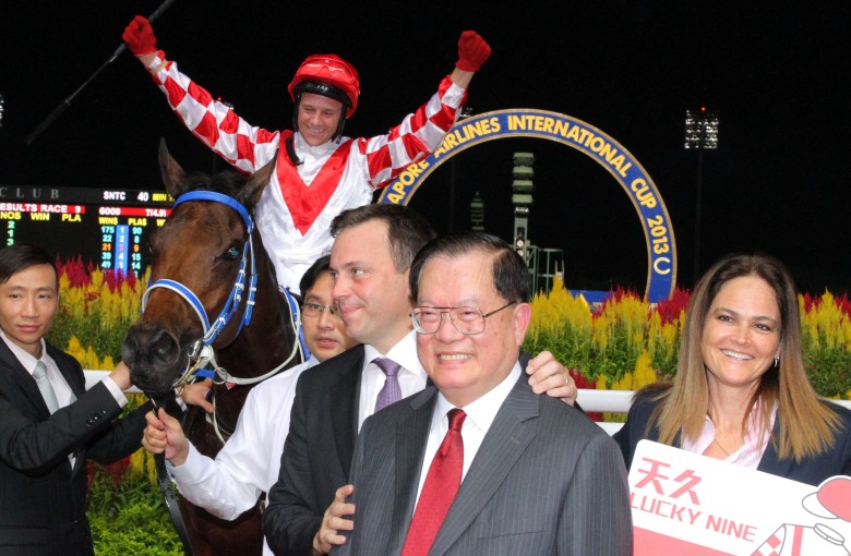 Team Lucky Nine celebrate the super galloper’s first KrisFlyer Sprint victory in 2013. Photo: Kenneth Chan