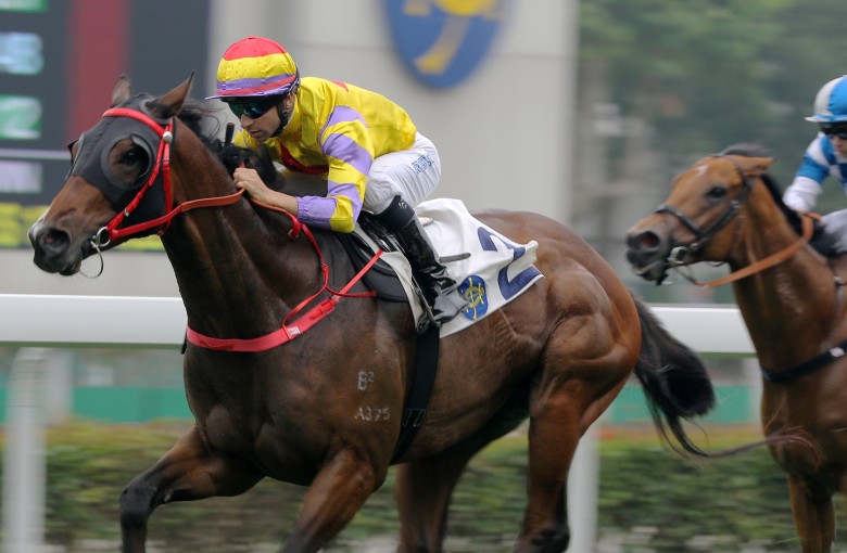 Ping Hai Star streaks away for an easy victory at Sha Tin last Saturday. Photo: Kenneth Chan