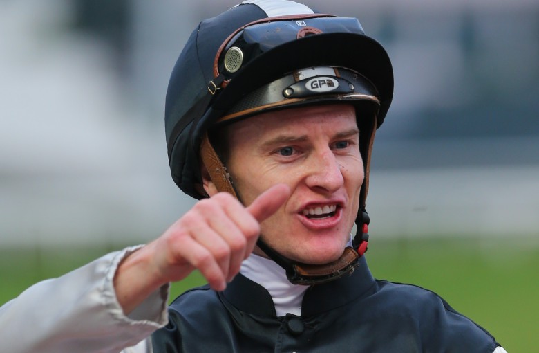 Zac Purton gives the thumbs up after winning on Exultant over the Derby distance (2,000m) in December. Photos: Kenneth Chan