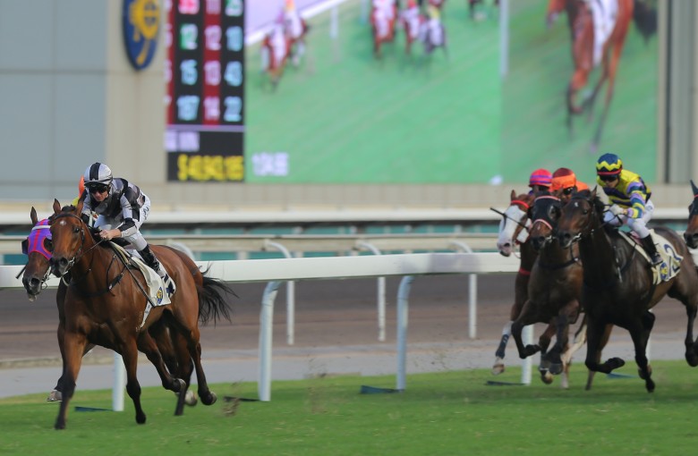 Little Giant runs away from his rivals on Monday. Photos: Kenneth Chan