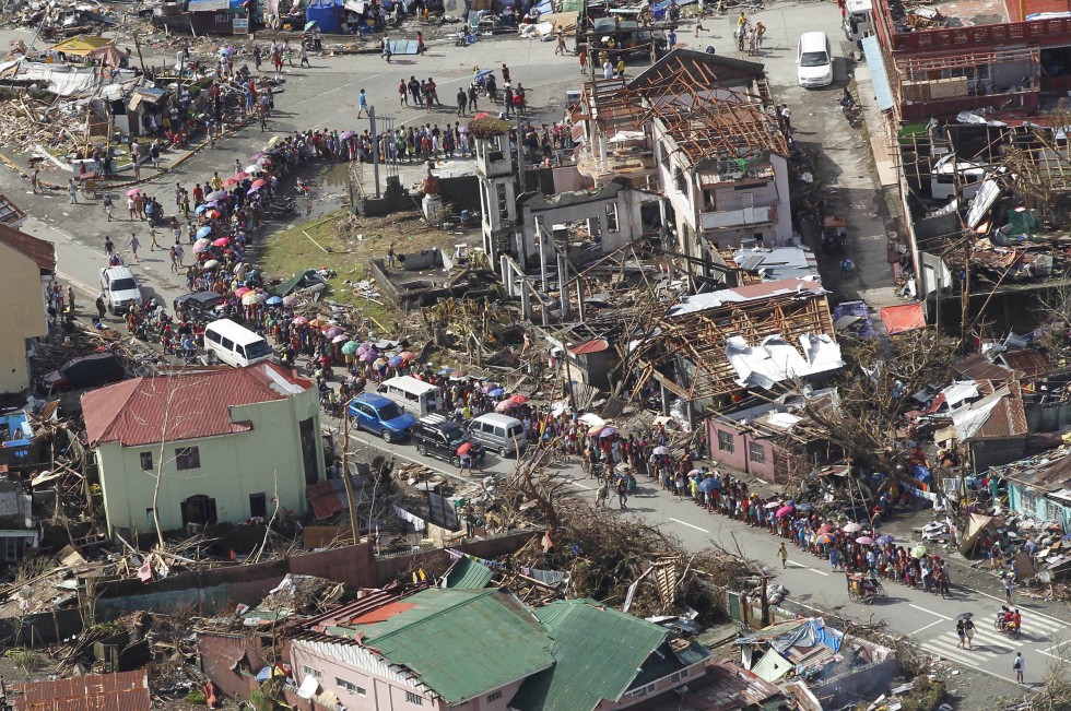 Deadly crush as Filipinos try to flee typhoon nightmare | South China ...