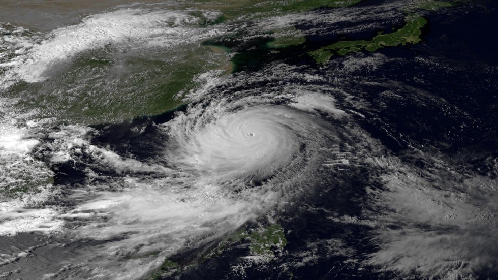 T8 signal raised in Hong Kong as Typhoon Usagi closes in South China