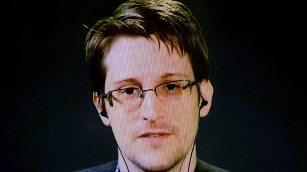 Edward Snowden 'volunteered many times' to go to prison to return to ...