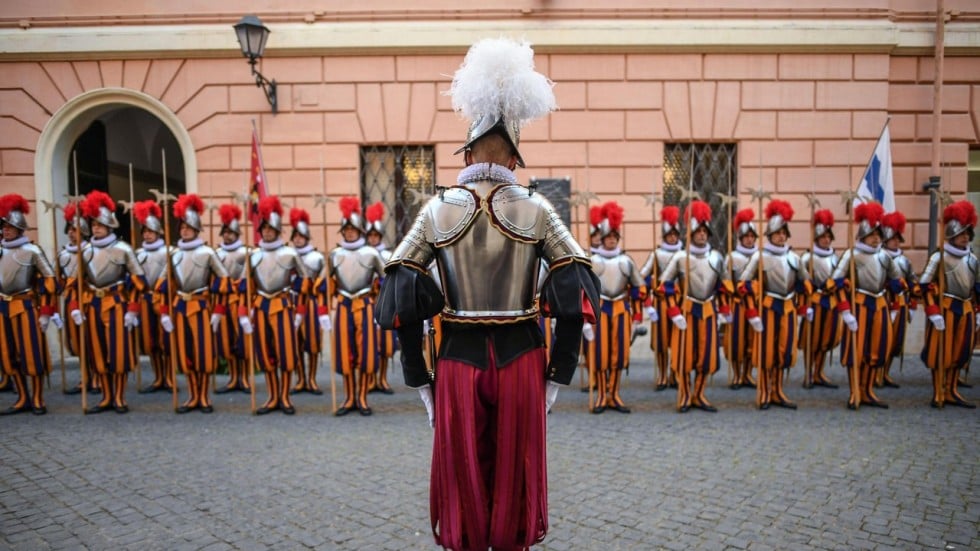 Vatican Swiss Guard gets 40 new troops on anniversary of