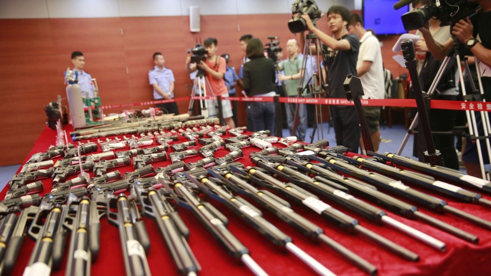 Hong Kong police probe syndicate suspected of smuggling air guns to mainland China to be