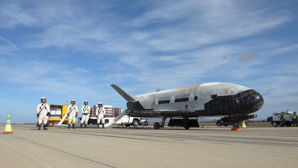 SpaceX Launches The X-37B, The Pentagon’s Top-secret Miniature Space ...