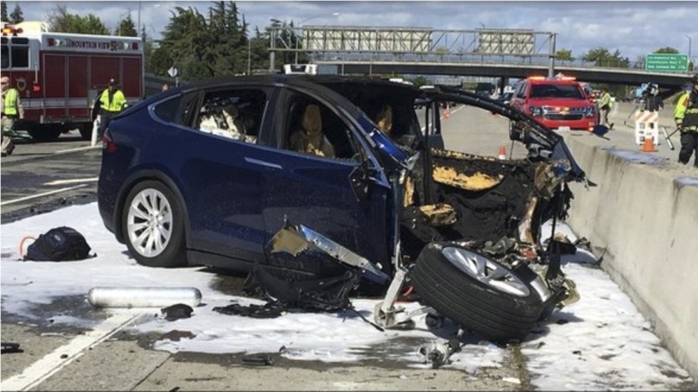 Tesla says Model X vehicle in crash that killed Apple engineer Walter