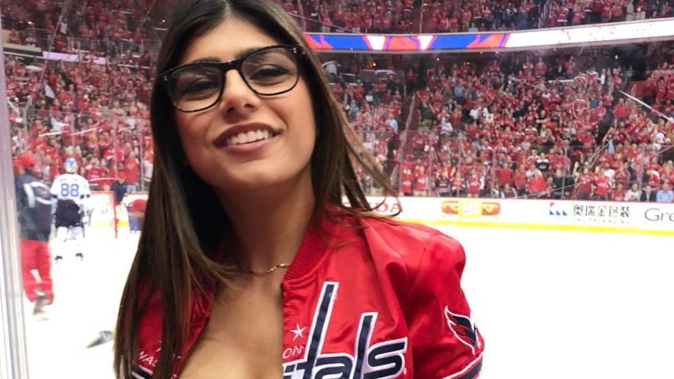 Former Porn Star Mia Khalifa To Undergo Surgery After Nhl Hockey Puck 7652