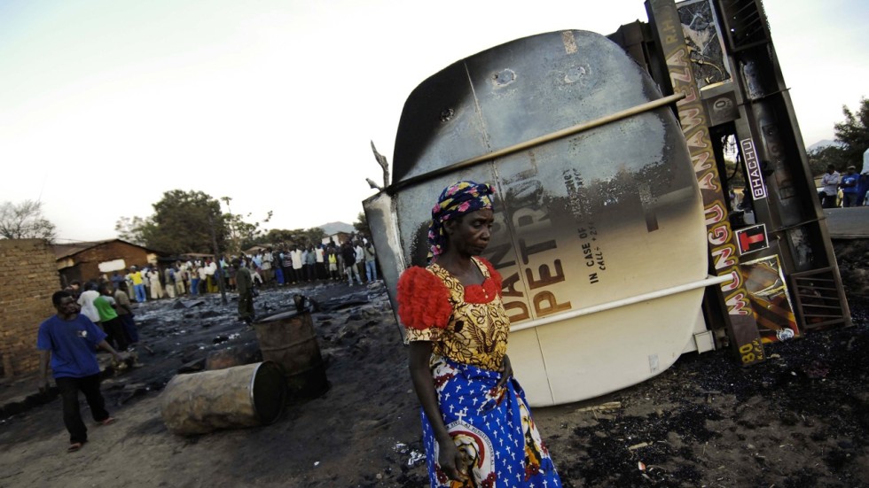 At least 50 dead, dozens burned in Congo tanker truck fire South