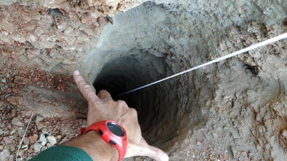 Parentsâ heartbreak as 2-year-old son Julen falls in a deep well in Spain, and rescuers canât reach him ile ilgili görsel sonucu