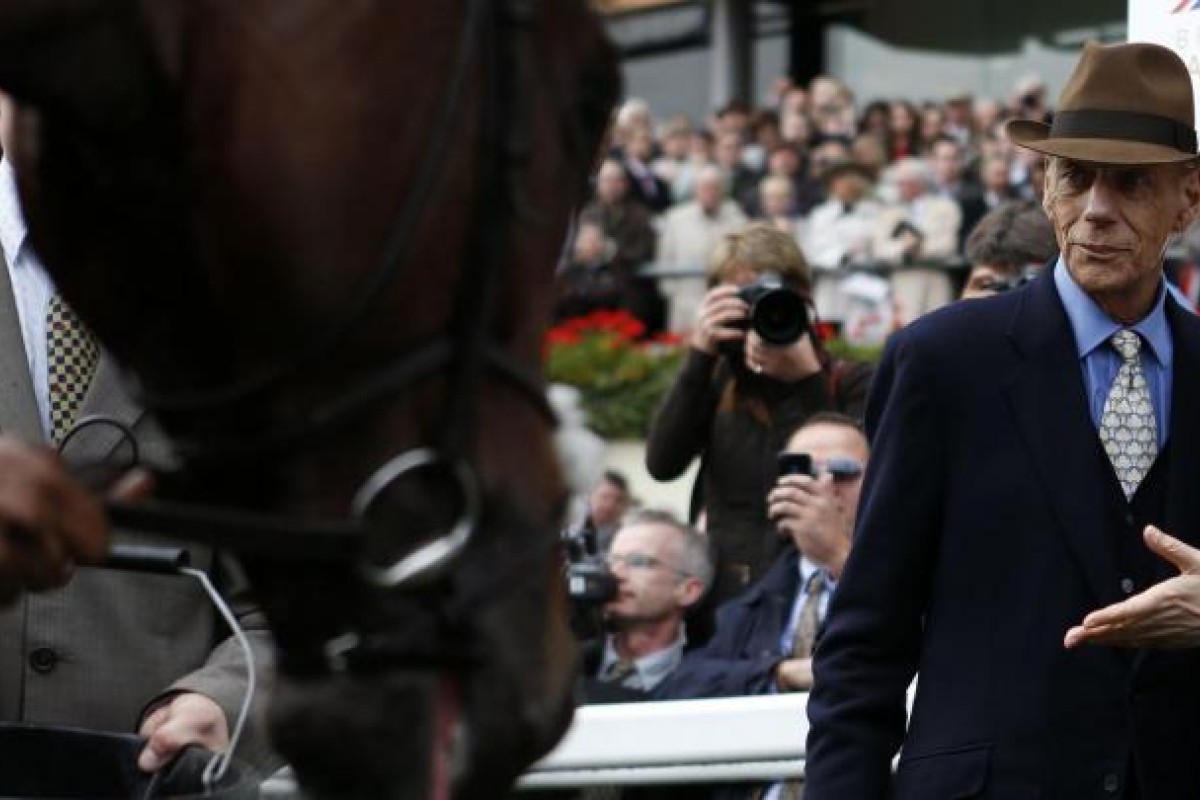 Trainer Henry Cecil takes a close look at Frankel after his star claimed his 14th straight win in the Champion Stakes at Ascot. Cecil said of Frankel, 'he's the best that I have ever seen'. Photo: Reuters