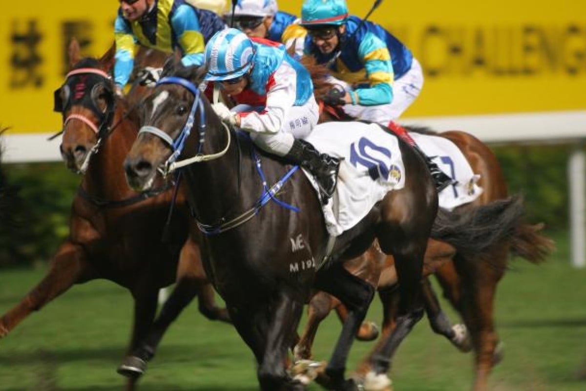 Keith Yeung, coming back from injury, rides 50-1 shot Peppermint to a shock win in race seven last night. Photo: Kenneth Chan