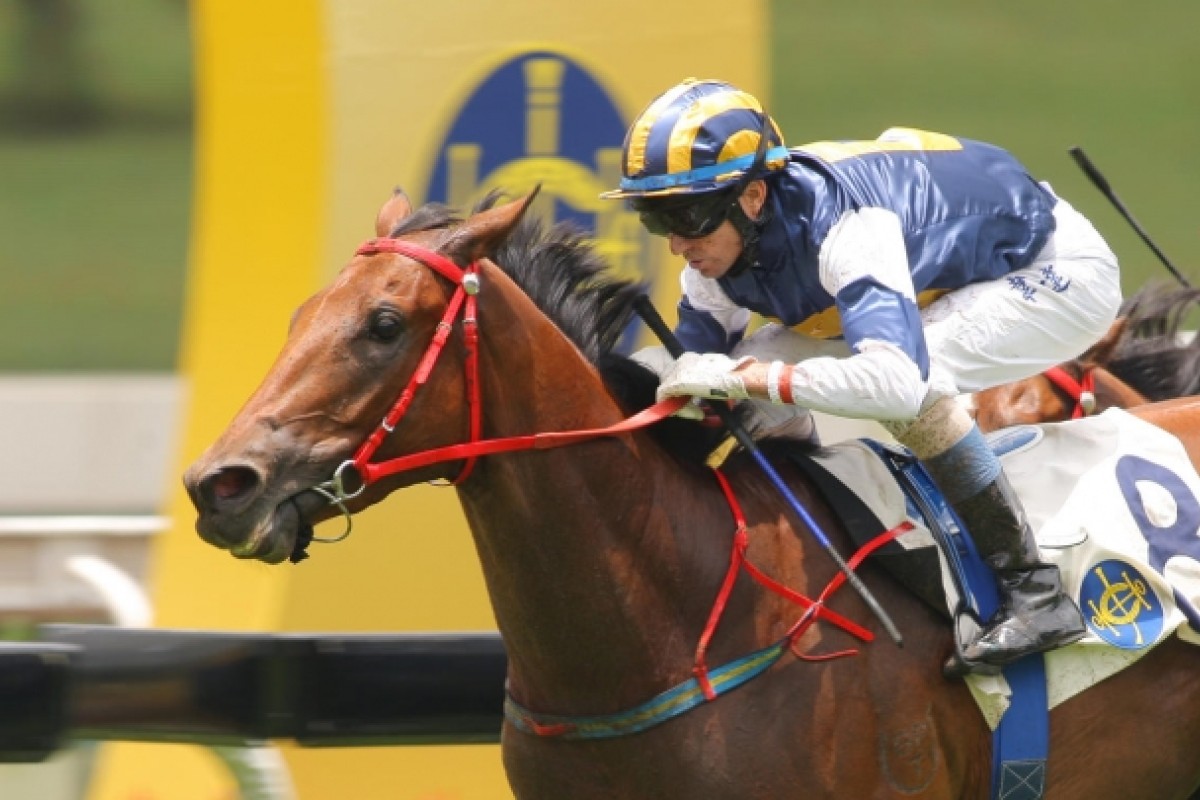 Luger (Douglas Whyte) relishes every step of the 1,400m. Photo: Kenneth Chan