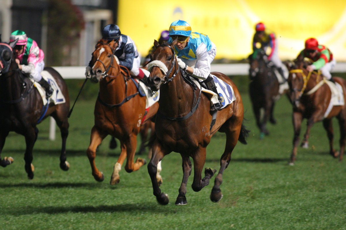 Fire Starter (Olivier Doleuze, navy) was unable to catch Pearl Win (Joao Moreira, light blue) last start, but faces an easier task here. Photo: Kenneth Chan