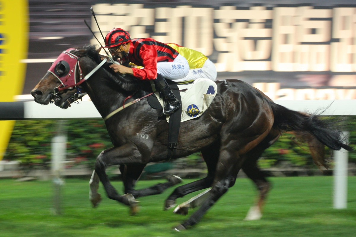 Joao Moreira rides Savvy Nature to victory in the Indian Recreation Club Challenge Cup, pipping Twin Delight on the line. Photos: Kenneth Chan