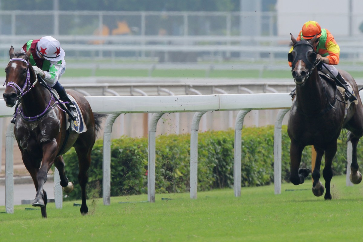 Joao Moreira takes a peek over his shoulder as Fabulous One thunders to an impressive victory. Photos: Kenneth Chan