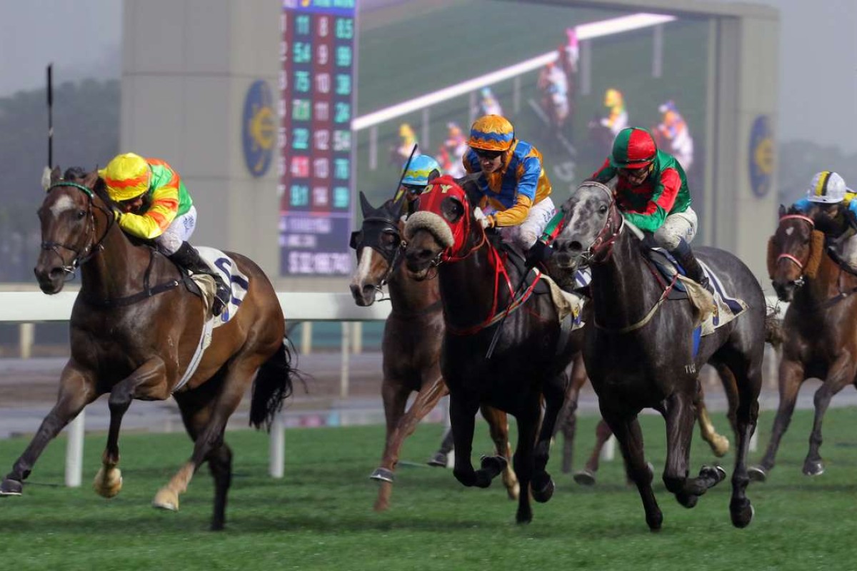 Nel Callan cruises to an easy win aboard Mighty Maverick that gave the Cruz clan their first Hong Kong winner at Sha Tin. Photos: Kenneth Chan