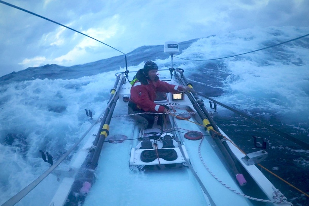 Kiwi Adventurer Rowing Home Across "Roaring 40's" Between Australia and