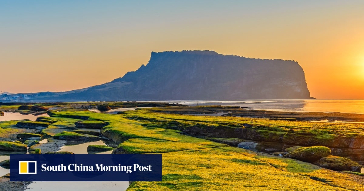 Celebrate the Lunar New Year With This Gorgeous Beach Sunrise in South Korea Celebrate the Lunar New Year With This Gorgeous Beach Sunrise in South Korea