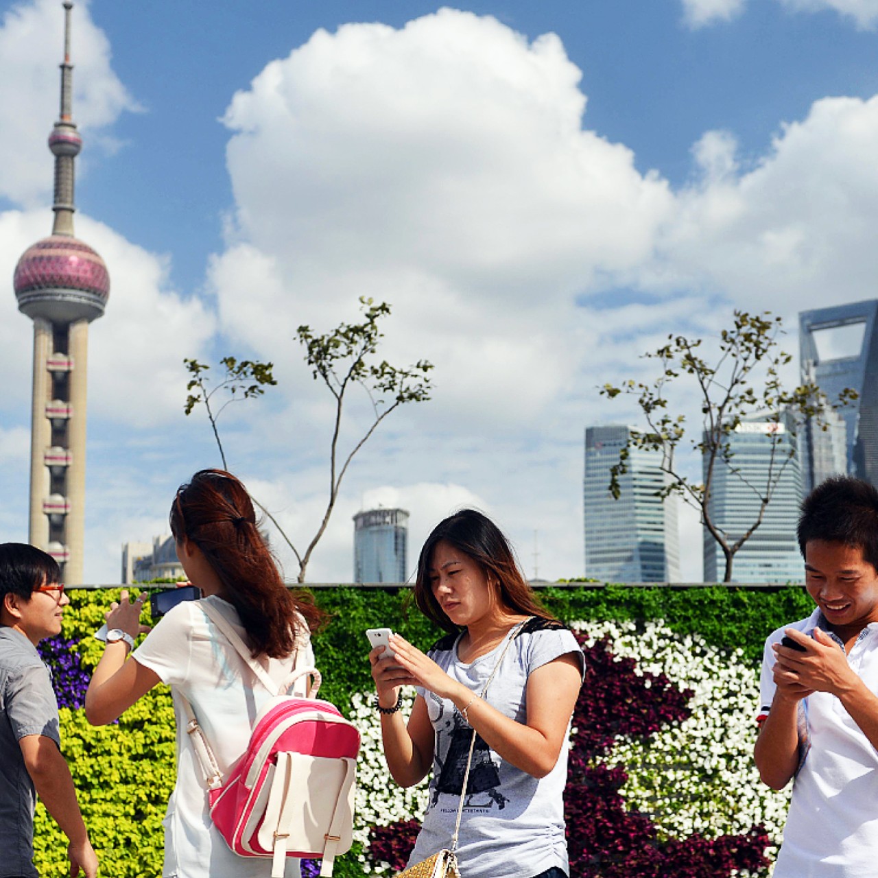 Αποτέλεσμα εικόνας για Shanghai hosted 10.37 Million Visitors during the National Day Holidays